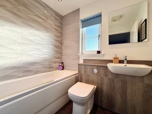 Photo 16- click for photo gallery